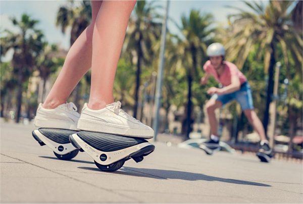 最新款電動溜冰鞋 小米Segway Drift W1及Inmotion X1大比併!